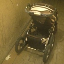В Иркутской области пьяные родители бросили коляску с 9-месячной дочерью