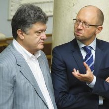 Партия Яценюка будет участвовать в выборах отдельно от блока Порошенко