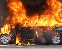 Во Владивостоке сгорела машина
