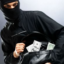 В Краснодарском крае двое налетчиков ограбили банк на 300 тыс руб