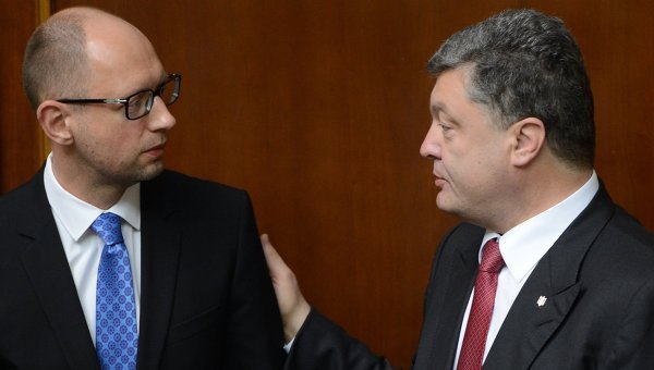 Порошенко и Яценюк в срочном порядке покинули Киев из-за акции 