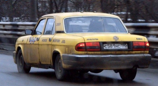 На западе Москвы пассажиры порезали водителя такси
