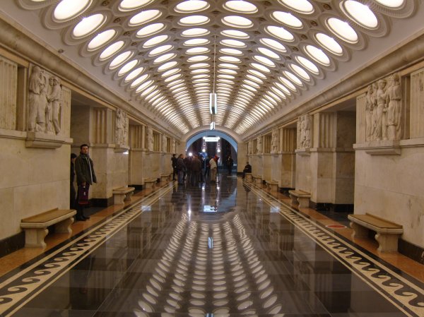 В Москве вестибюли 11 станций метро будут закрыты в выходные дни