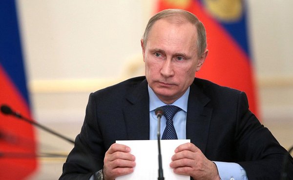 Путин отстранил от должности ряд начальников силовых структур России