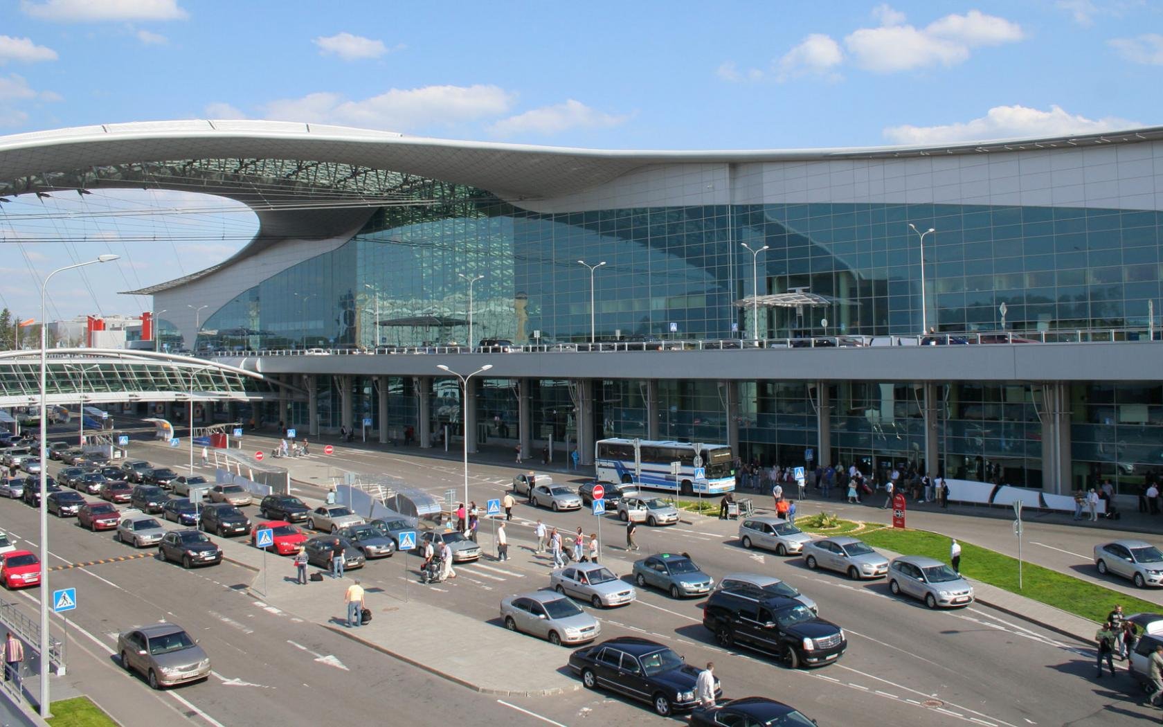 V Moskve Usilili Ohranu Aeroporta Sheremetevo Posle Vzryvov V Bryussele