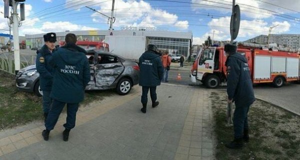 В Ставрополе произошло ДТП с пожарной машиной и двумя легковушками