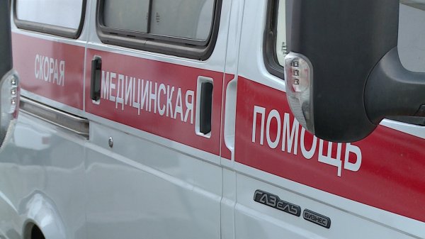 Трёхлетний мальчик попал под колёса иномарки в Брянске
