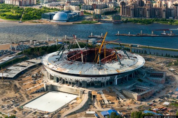 Власти Петербурга потребуют от ВТБ вернуть миллиардный аванс за строительство 
