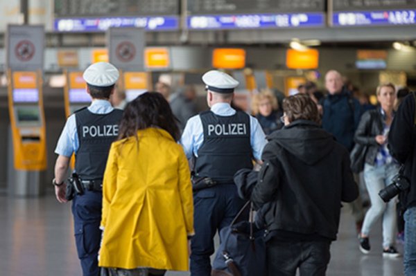 Полиция Лиссабона задержала в аэропорту пассажира с 17 кг таблеток экстази