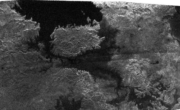 Cassini нашёл затопленные каньоны на спутнике Сатурна