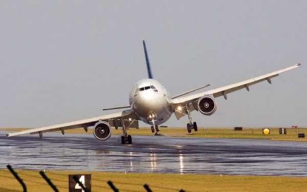 В Анкаре самолёт Airbus A320 соверши экстренную посадку
