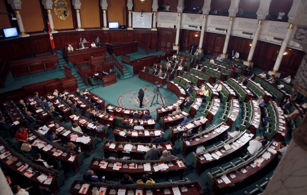 Парламент Туниса утвердил новый состав правительства
