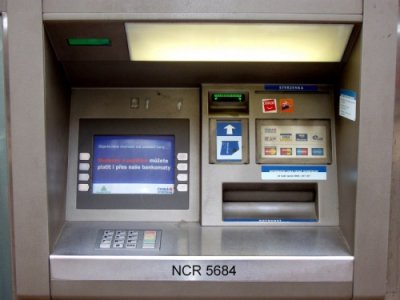 В Санкт-Петербурге украли банкомат