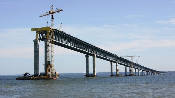 Подрядчик строительства Керченского моста рассказал о зарплатах рабочих
