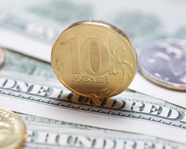 В США спекулятивные инвесторы  сделали рекордные ставки на укрепление рубля