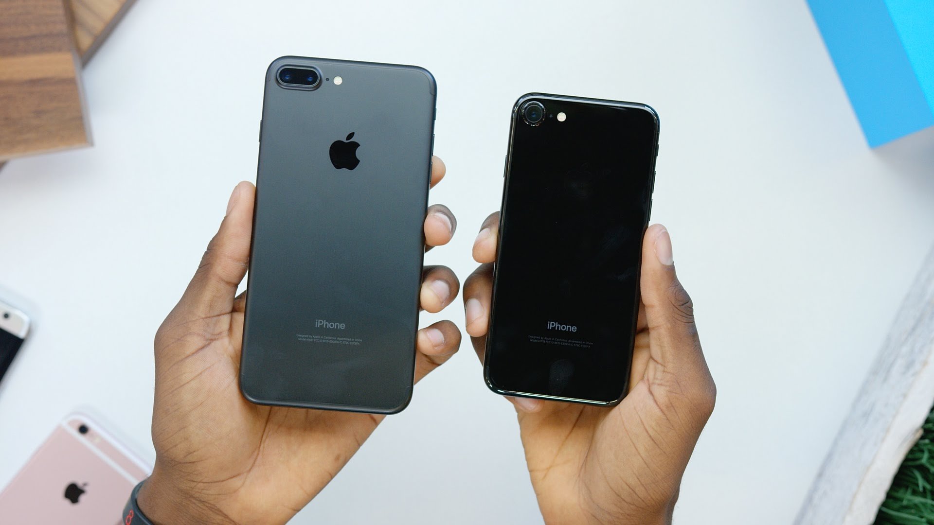 Пользователи iPhone 7 Jet Black нашли у корпуса еще один дефект |  06.04.2017 | Владивосток - БезФормата