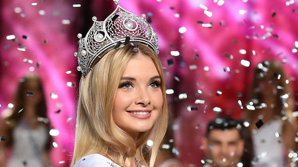 «Мисс Россия-2017»  Полина Попова рассказала, о чем мечтает