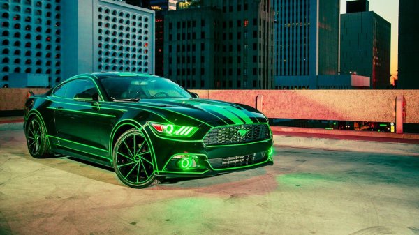 Ford Mustang получил футуристический тюнинг в стиле фильма «Трон»