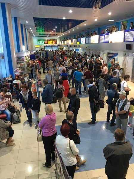 Аэропорт Барнаула не принял четыре рейса из Москвы и Вьетнама