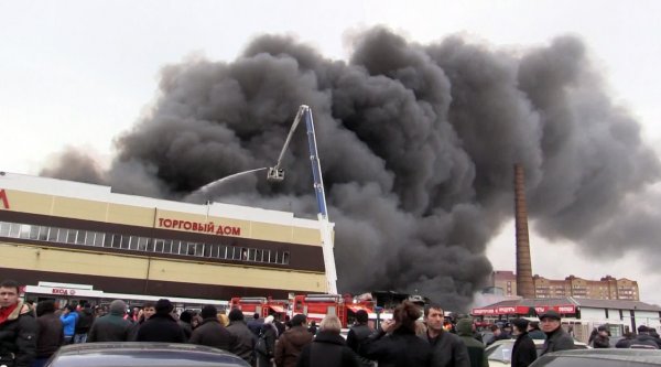 Из-за возгорания в Екатеринбурге эвакуировали весь торговый центр