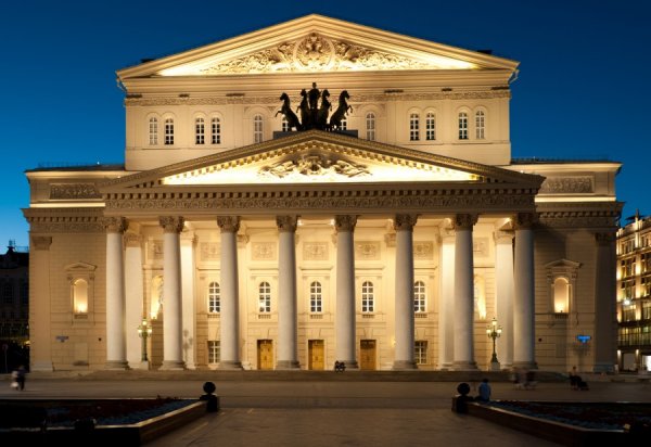 Угроза взрыва в Большом театре в Москве не подтвердилась