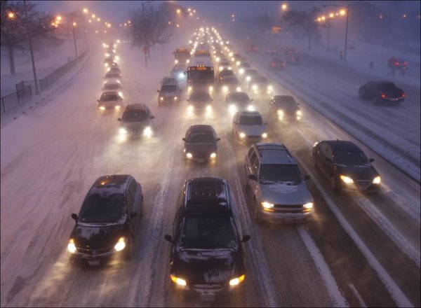 В Москве по причине снегопада случилось 1 300 аварий