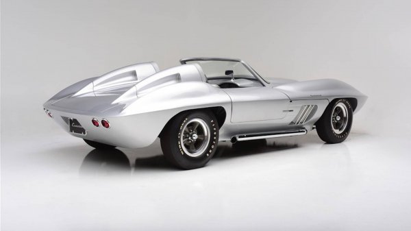 На аукционе продадут редчайший Chevrolet Corvette Centurion 1958 года