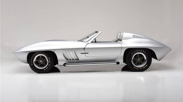 На аукционе продадут редчайший Chevrolet Corvette Centurion 1958 года