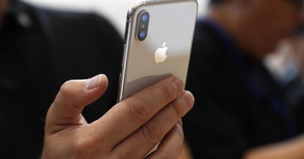 Apple сокращает план по выпуску iPhone X из-за низких продаж