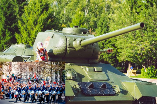 На параде в Севастополе танк поехал в сторону людей, но вовремя остановился