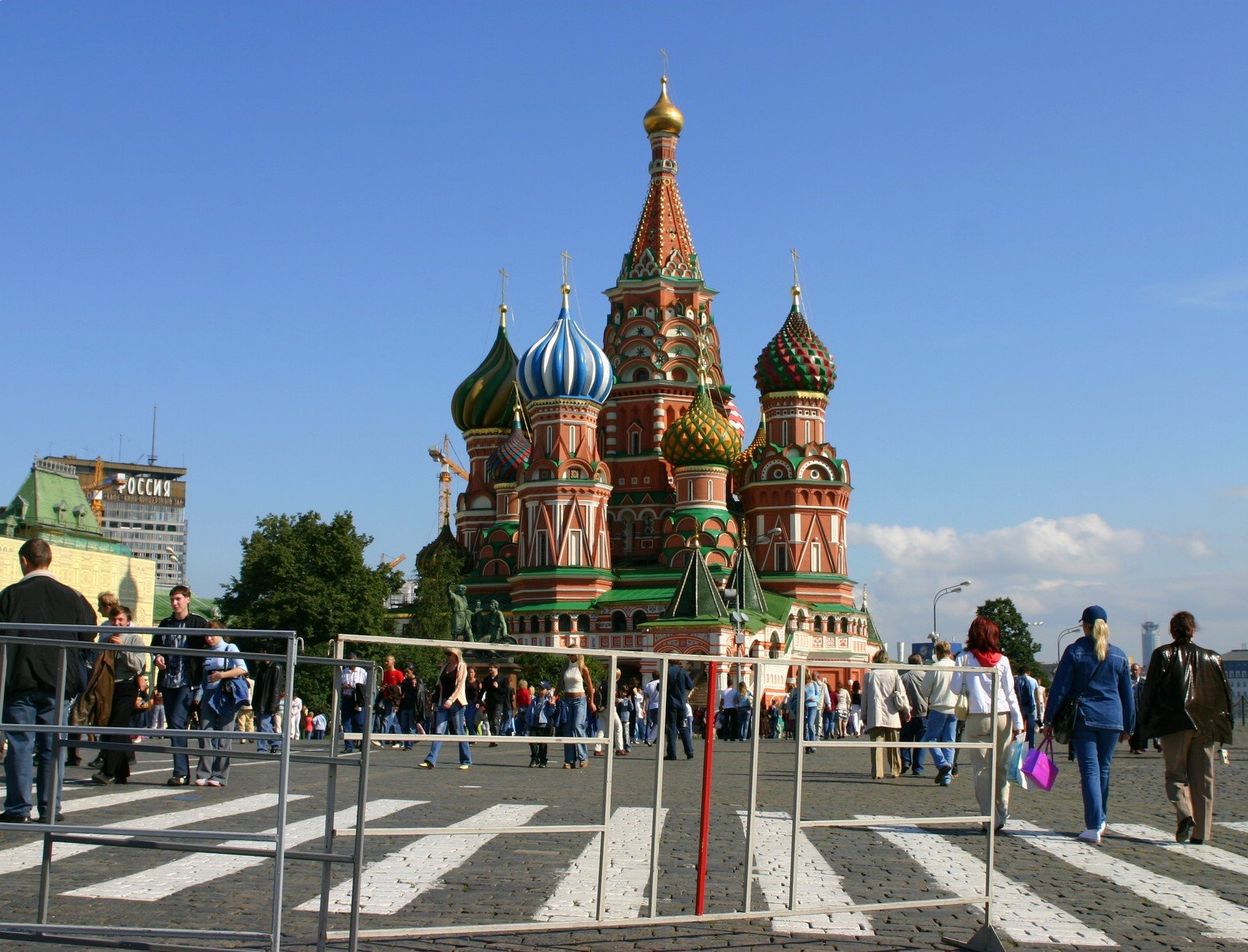 Москва обзор. Москва. Туристы в городе Москва. Синяя площадь. Доспромечательности Москвы.