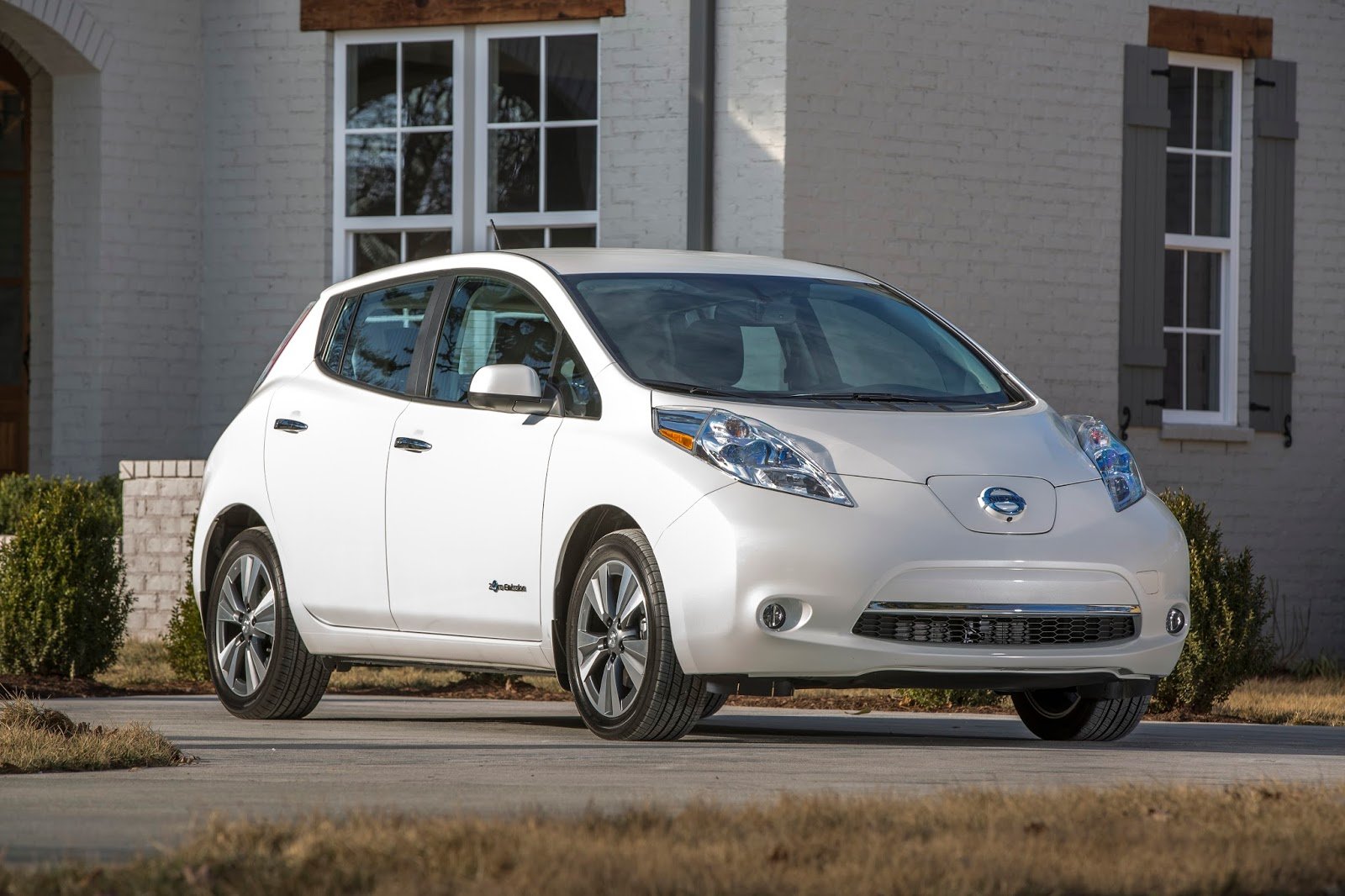 Nissan Leaf электро