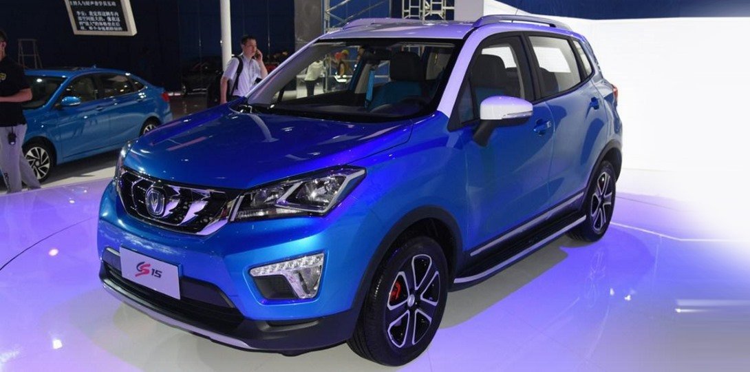 Расход чанган юни к. Changan cs15. Кроссоверы Чанган Модельный ряд. Чанган машина 2022. Чанган Uni v.