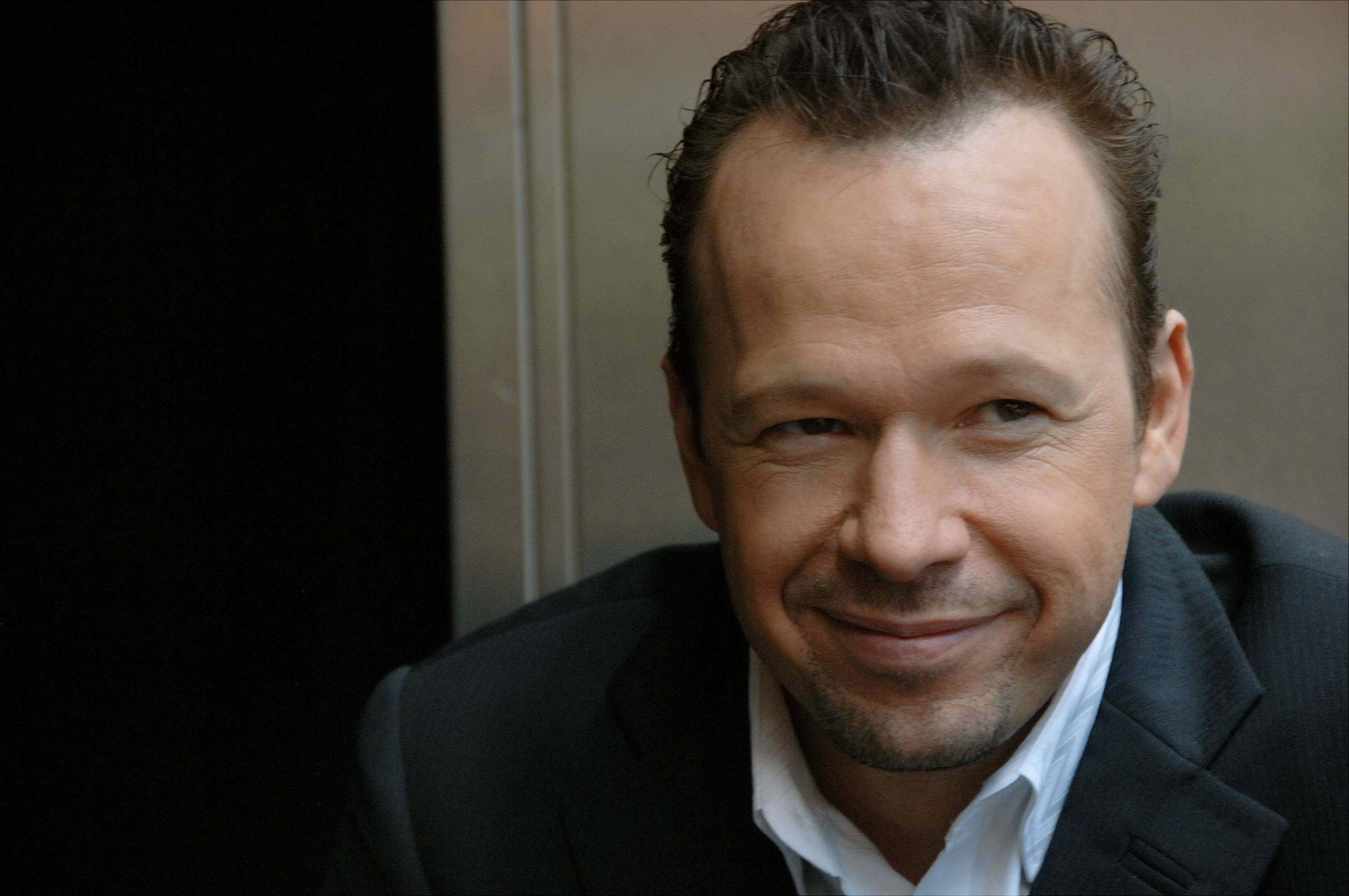 Брат марка. Донни Уолберг. Donnie Wahlberg. Актёры острых као. Донни Уолберг Википедия.