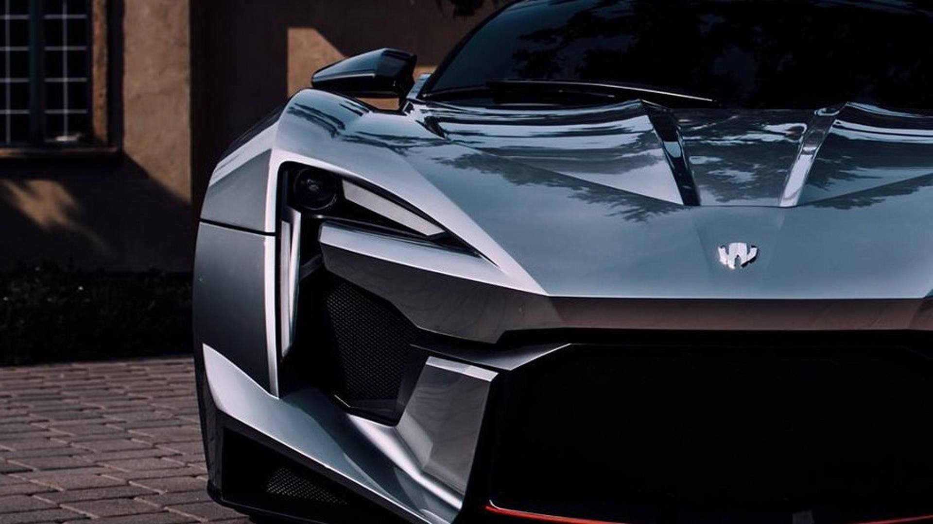 Машина Fenyr Supersport