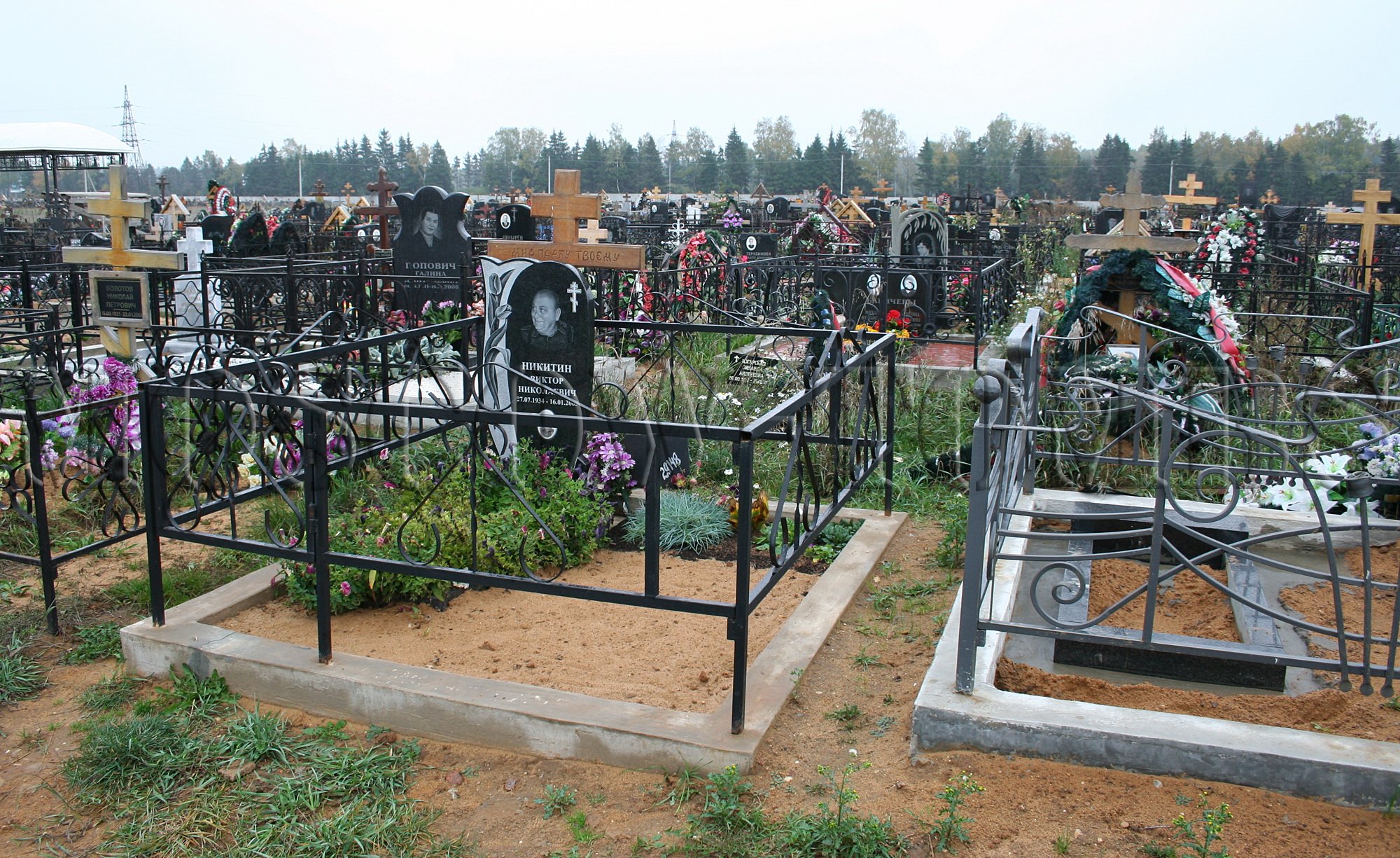 Памятники на Северном кладбище