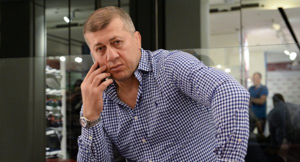 Дзамболат Тедеев просит отменить концерт Бузовой в Северной Осетии