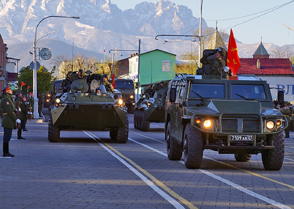 Южные войска. Южный военный округ. Южный военный округ парад. Подготовка к параду Победы. Новороссийск парад танк.