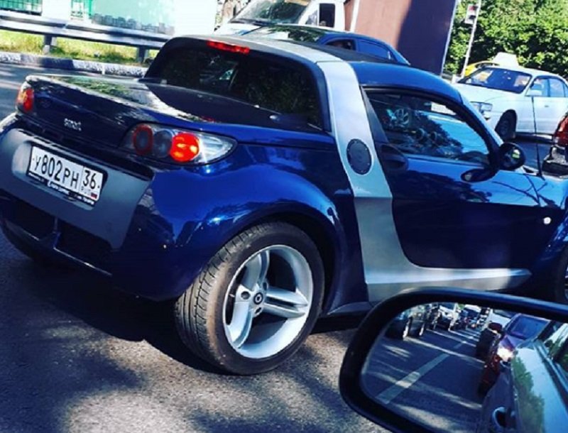 Легковые машины воронеж. Редкие машины Воронежа. Smart Roadster заднее правое крыло. Крутые авто Воронежа. Smart Roadster с крыльями.