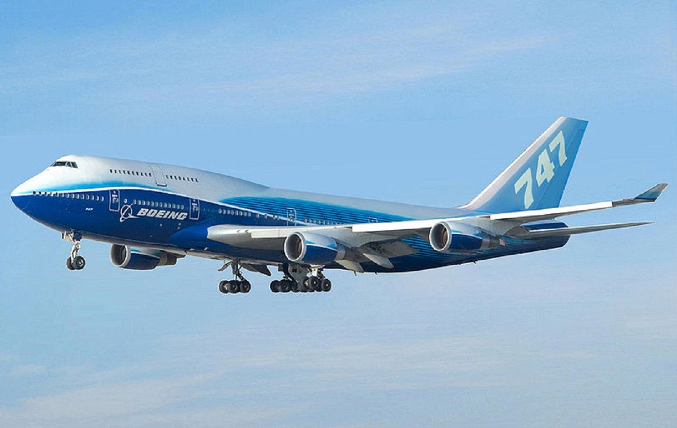 Самолет боинг фото. Боинг 747. Самолёт Боинг 747. Боинг 747 Дримлайнер. Авиалайнер Boeing 747.