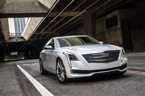 Все авто Cadillac с 2020 года получат автопилот