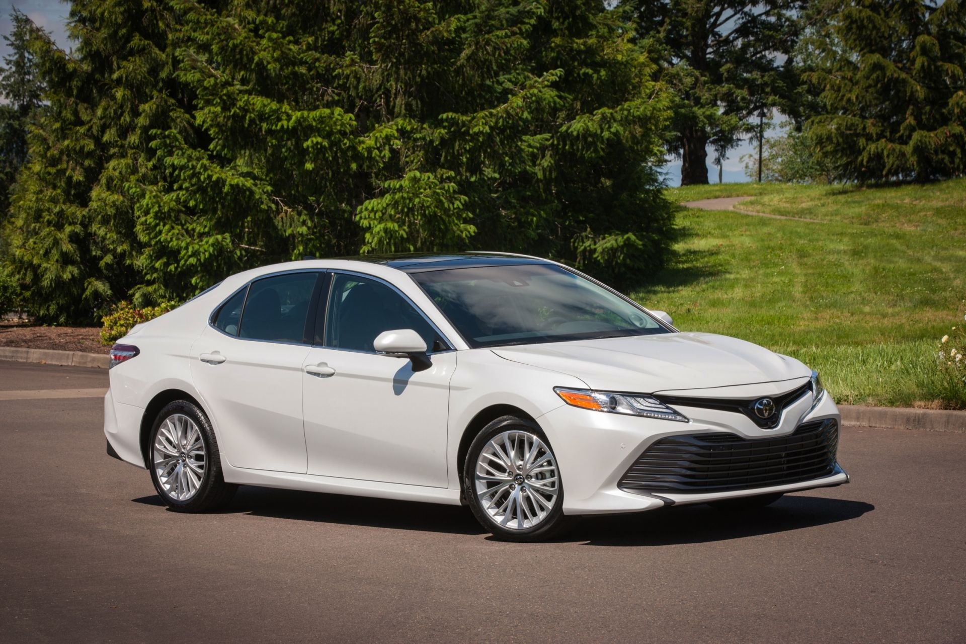 Toyota Camry Hybrid 2018