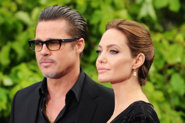 Анджелину Джоли и Брэда Питта назвали самыми красивыми людьми – СМИ