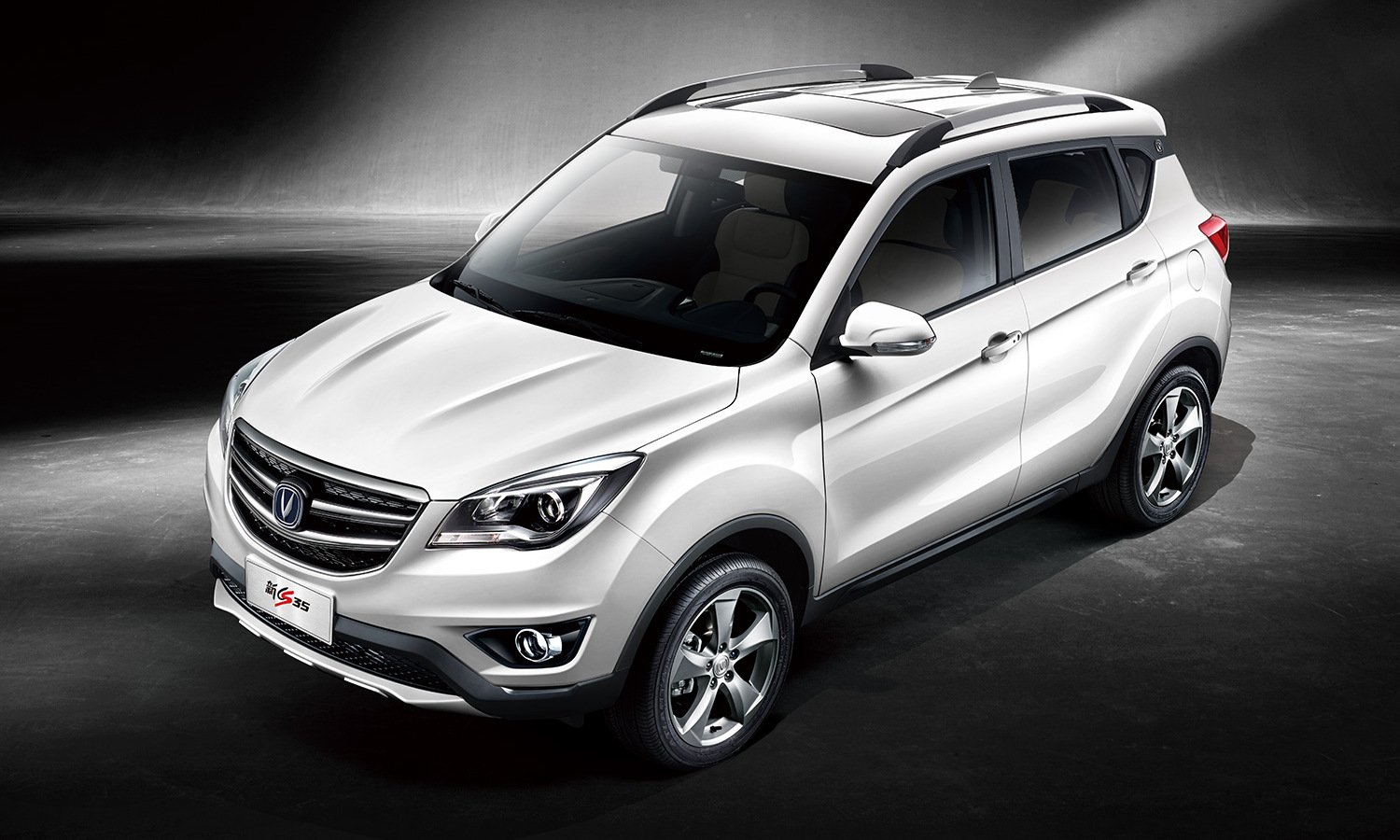 Changan auto. Чанган cs35. Чанган паркетник. Китайский паркетник Чанган cs35. Новый Чанган cs35.