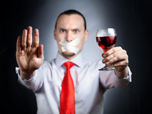 Ни капли в рот: Ученые определили количество алкоголя, чтобы заработать цирроз печени