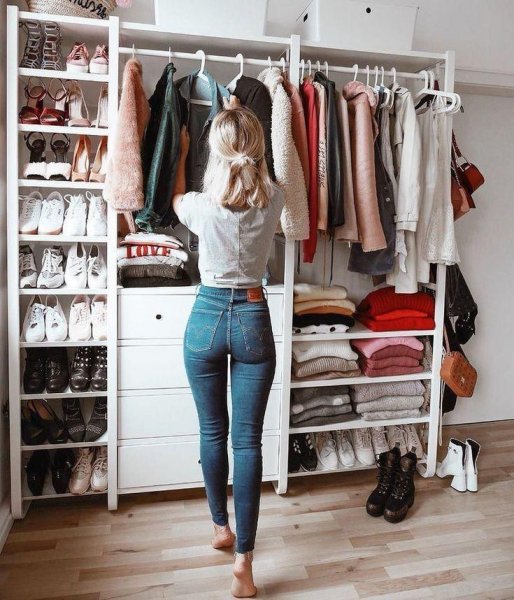 Время обновлять гардероб - Почему нельзя хранить старую одежду