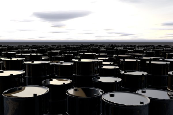 Нефть обвалилась до отрицательной цены! Продавцы доплачивают, чтобы у них забрали нефть.