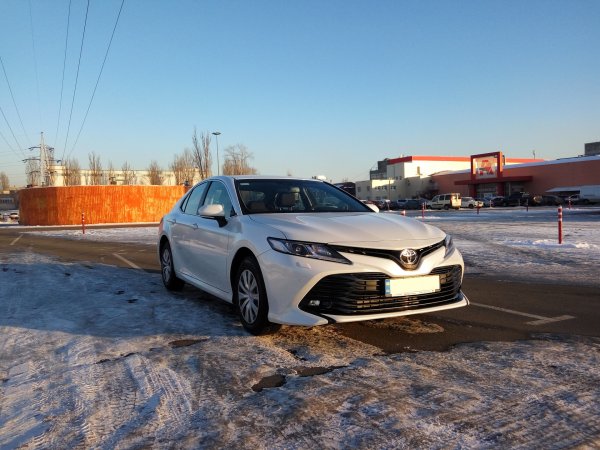 Развалилась за зиму? Как Toyota Camry XV70 переживает холодное время года
