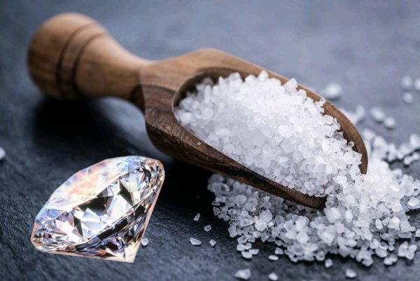 Выращенная на алмазе поваренная соль может стать заменой графену